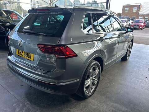 Volkswagen Tiguan 2.0 TDI SEL SUV 5dr Diesel DSG 4Motion Euro 6 (s/s) (190 ps) - U10509