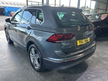 Volkswagen Tiguan TDI SEL - Thumb 4
