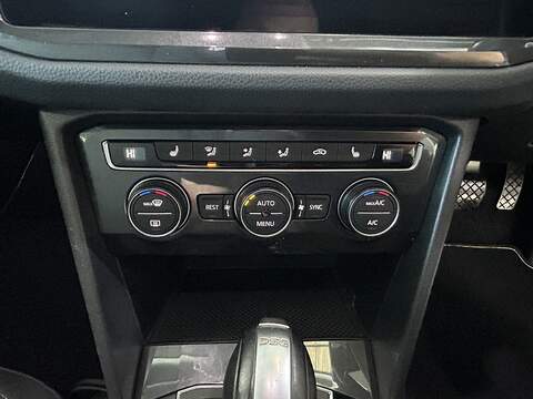 Volkswagen Tiguan 2.0 TDI SEL SUV 5dr Diesel DSG 4Motion Euro 6 (s/s) (190 ps) - U10509