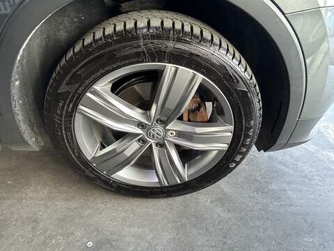 Volkswagen Tiguan 2.0 TDI SEL SUV 5dr Diesel DSG 4Motion Euro 6 (s/s) (190 ps) - U10509