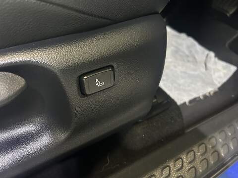 Toyota C-HR 1.8 VVT-h Dynamic SUV 5dr Petrol Hybrid CVT Euro 6 (s/s) (122 ps) - U10514