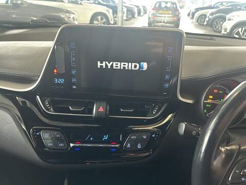 Toyota C-HR 1.8 VVT-h Dynamic SUV 5dr Petrol Hybrid CVT Euro 6 (s/s) (122 ps) - U10514