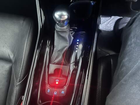 Toyota C-HR 1.8 VVT-h Dynamic SUV 5dr Petrol Hybrid CVT Euro 6 (s/s) (122 ps) - U10514