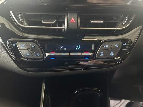 Toyota C-HR 1.8 VVT-h Dynamic SUV 5dr Petrol Hybrid CVT Euro 6 (s/s) (122 ps) - U10514