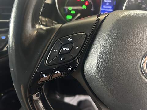 Toyota C-HR 1.8 VVT-h Dynamic SUV 5dr Petrol Hybrid CVT Euro 6 (s/s) (122 ps) - U10514