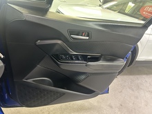 Toyota C-HR VVT-h Dynamic - Thumb 21