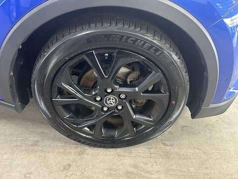 Toyota C-HR 1.8 VVT-h Dynamic SUV 5dr Petrol Hybrid CVT Euro 6 (s/s) (122 ps) - U10514