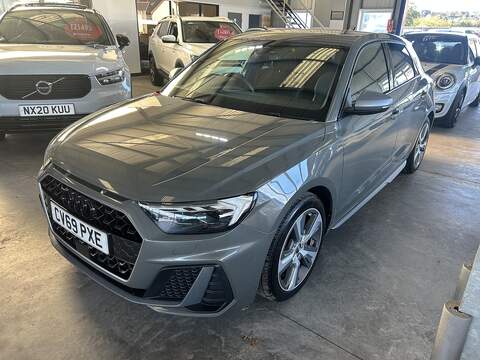 Audi A1 2.0 TFSI 40 S line Competition Sportback 5dr Petrol S Tronic Euro 6 (s/s) (200 ps) - U10519