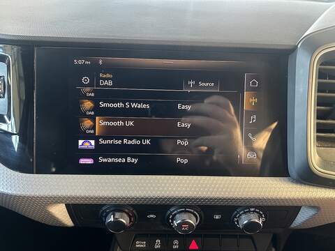 Audi A1 2.0 TFSI 40 S line Competition Sportback 5dr Petrol S Tronic Euro 6 (s/s) (200 ps) - U10519