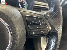 MG MG5 Exclusive Long Range - Thumb 19