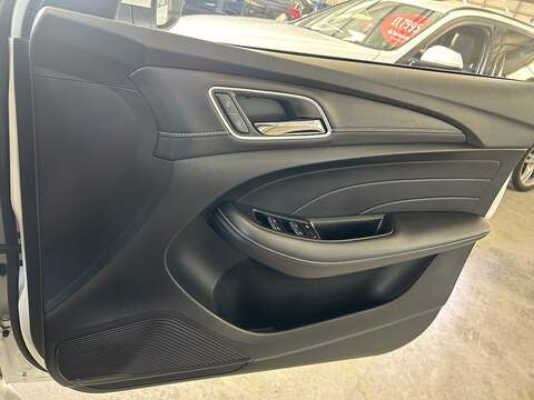 MG MG5 61.1kWh Exclusive Long Range Estate 5dr Electric Auto (156 ps) - U10520