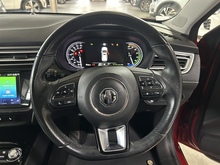 MG MG5 Exclusive - Thumb 11