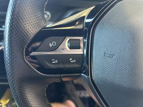 Peugeot E-2008 50kWh GT SUV 5dr Electric Auto (7kW Charger) (136 ps) - U10523