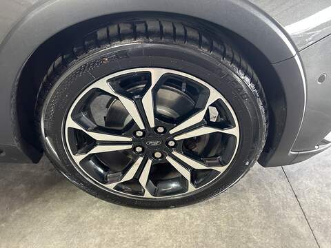 Ford Focus 1.0T EcoBoost Active X Estate 5dr Petrol Manual Euro 6 (s/s) (125 ps) - U10529