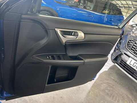 Lexus CT 1.8 200h Sport Hatchback 5dr Petrol Hybrid CVT Euro 6 (s/s) (136 ps) - U10530