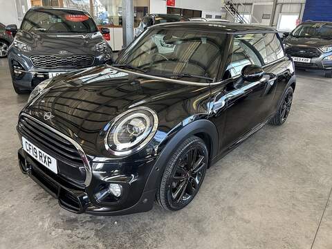 MINI Hatch 1.5 Cooper Sport Hatchback 3dr Petrol Manual Euro 6 (s/s) (136 ps) - U10536
