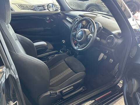 MINI Hatch 1.5 Cooper Sport Hatchback 3dr Petrol Manual Euro 6 (s/s) (136 ps) - U10536