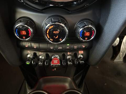 MINI Hatch 1.5 Cooper Sport Hatchback 3dr Petrol Manual Euro 6 (s/s) (136 ps) - U10536