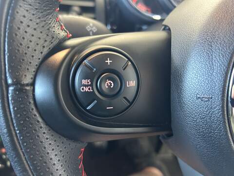 MINI Hatch 1.5 Cooper Sport Hatchback 3dr Petrol Manual Euro 6 (s/s) (136 ps) - U10536