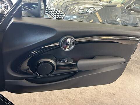 MINI Hatch 1.5 Cooper Sport Hatchback 3dr Petrol Manual Euro 6 (s/s) (136 ps) - U10536