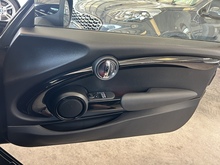 MINI Hatch Cooper Sport - Thumb 17