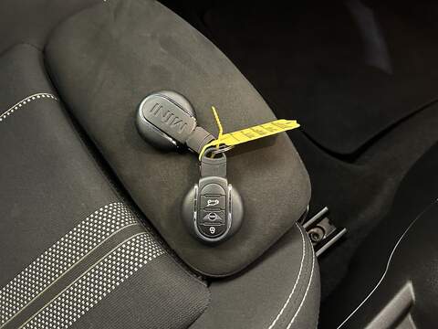 MINI Hatch 1.5 Cooper Sport Hatchback 3dr Petrol Manual Euro 6 (s/s) (136 ps) - U10536