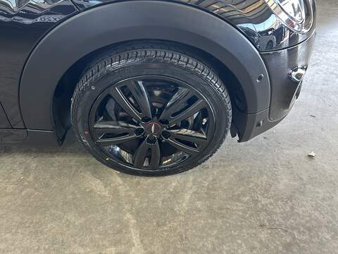 MINI Hatch 1.5 Cooper Sport Hatchback 3dr Petrol Manual Euro 6 (s/s) (136 ps) - U10536