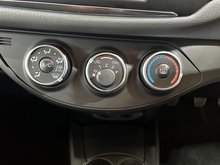 Toyota Yaris VVT-i Icon Tech - Thumb 11