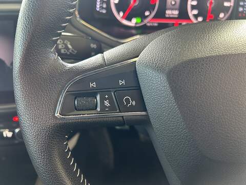 SEAT Arona 1.6 TDI XCELLENCE Lux SUV 5dr Diesel DSG Euro 6 (s/s) (95 ps) - U10541
