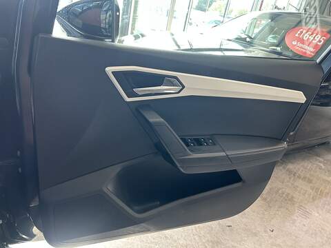 SEAT Arona 1.6 TDI XCELLENCE Lux SUV 5dr Diesel DSG Euro 6 (s/s) (95 ps) - U10541