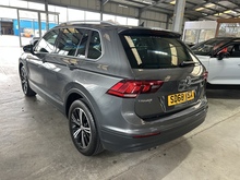 Volkswagen Tiguan TDI SE Navigation - Thumb 4