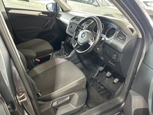 Volkswagen Tiguan TDI SE Navigation - Thumb 6