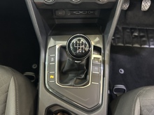 Volkswagen Tiguan TDI SE Navigation - Thumb 12