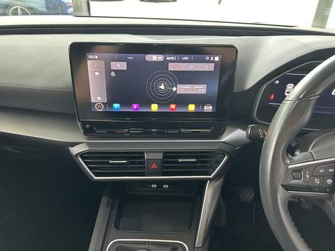 SEAT Leon 1.0 TSI EVO SE Dynamic Hatchback 5dr Petrol Manual Euro 6 (s/s) (110 ps) - U10544