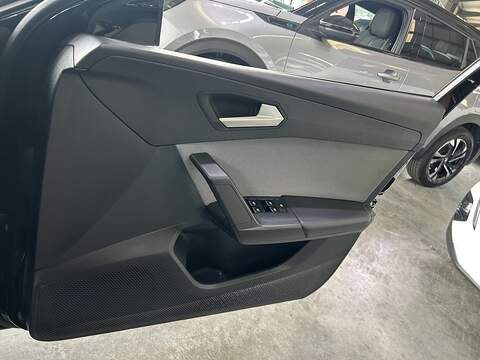 SEAT Leon 1.0 TSI EVO SE Dynamic Hatchback 5dr Petrol Manual Euro 6 (s/s) (110 ps) - U10544