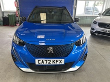 Peugeot E-2008 GT - Thumb 2