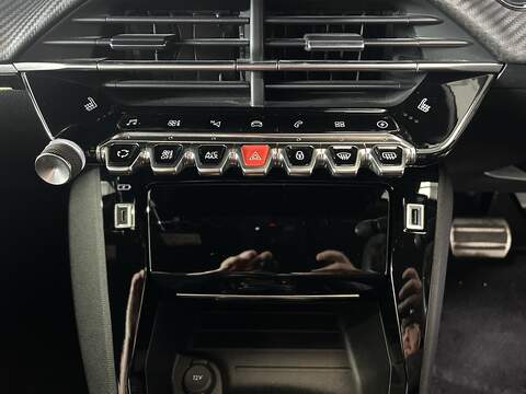 Peugeot E-2008 50kWh GT SUV 5dr Electric Auto (7kW Charger) (136 ps) - U10549