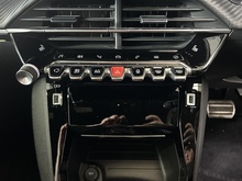 Peugeot E-2008 GT - Thumb 12