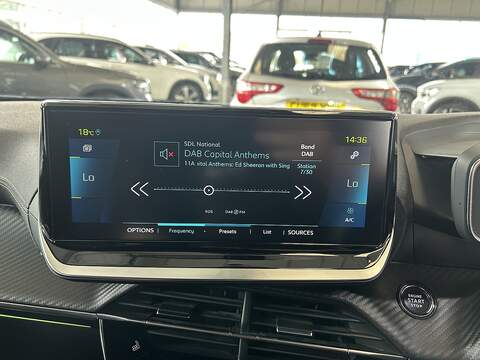 Peugeot E-2008 50kWh GT SUV 5dr Electric Auto (7kW Charger) (136 ps) - U10549