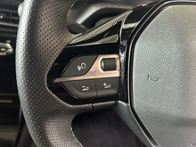 Peugeot E-2008 GT - Thumb 20