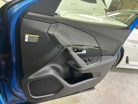 Peugeot E-2008 50kWh GT SUV 5dr Electric Auto (7kW Charger) (136 ps) - U10549