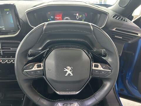 Peugeot E-2008 50kWh GT SUV 5dr Electric Auto (136 ps) - U10551