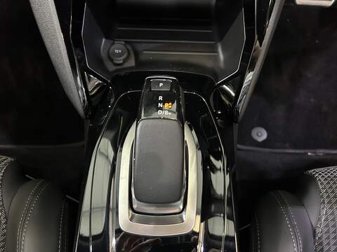 Peugeot E-2008 50kWh GT SUV 5dr Electric Auto (136 ps) - U10551