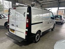 Vauxhall Vivaro CDTi 2900 - Thumb 3