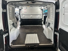 Vauxhall Vivaro CDTi 2900 - Thumb 8