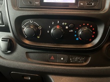 Vauxhall Vivaro CDTi 2900 - Thumb 12