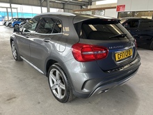 Mercedes-Benz GLA GLA220d AMG Line - Thumb 4