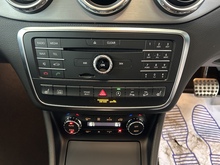 Mercedes-Benz GLA GLA220d AMG Line - Thumb 12
