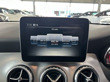 Mercedes-Benz GLA GLA220d AMG Line - Thumb 13
