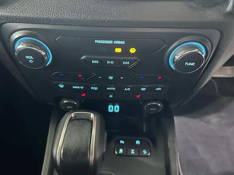 Ford Ranger 2.0 EcoBlue Wildtrak Pickup Double Cab 4dr Diesel Auto 4WD Euro 6 (s/s) (213 ps) - U10577